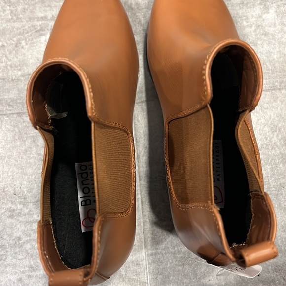 NWOB Blondo Waterproof Ankle Boots Size 11 - Picture 6 of 9